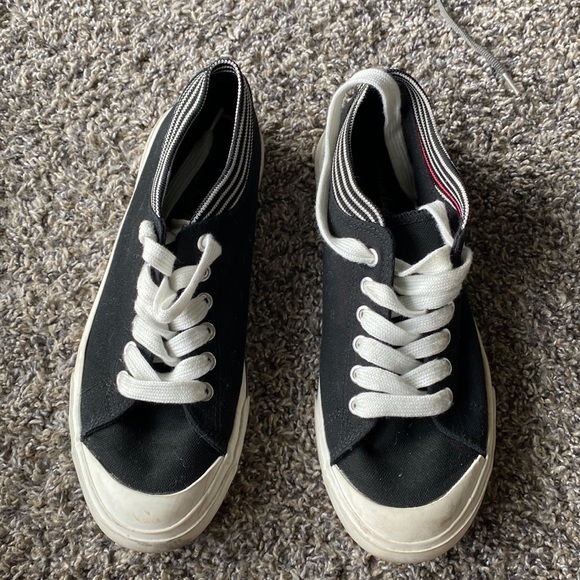 American Eagle By Payless Shoes - American Eagle Sneakers, Size 9